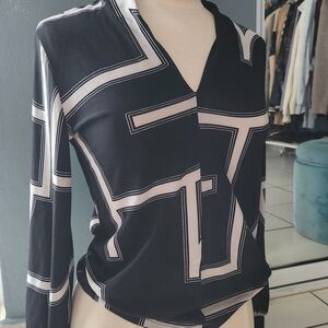 H&M Black Long Sleeve Top with White Geometric Print